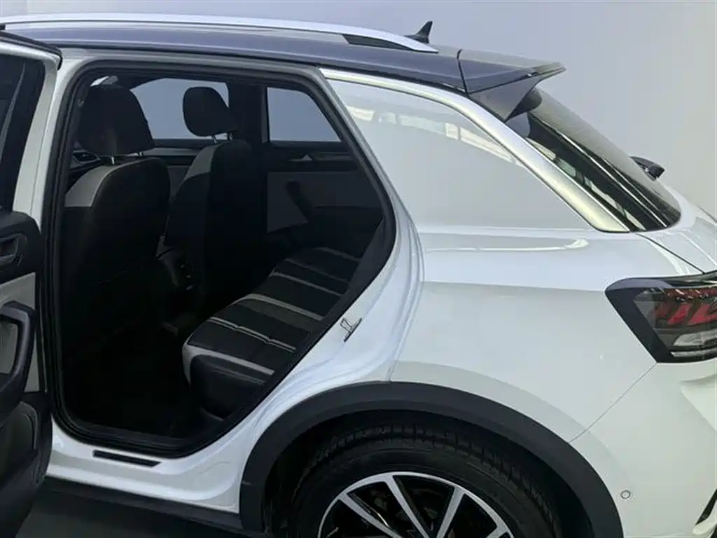 Volkswagen T-ROC 2024 300TSI DSG FWD Starlight Edition фото 13