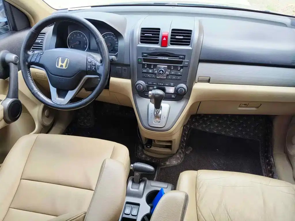 Фото 12 - Honda CR-V