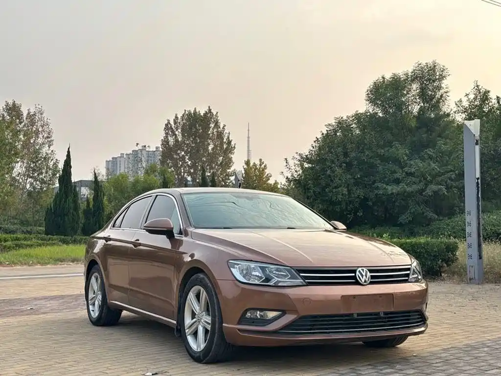 Volkswagen Lamando 2016 2015 330TSI DSG Comfort