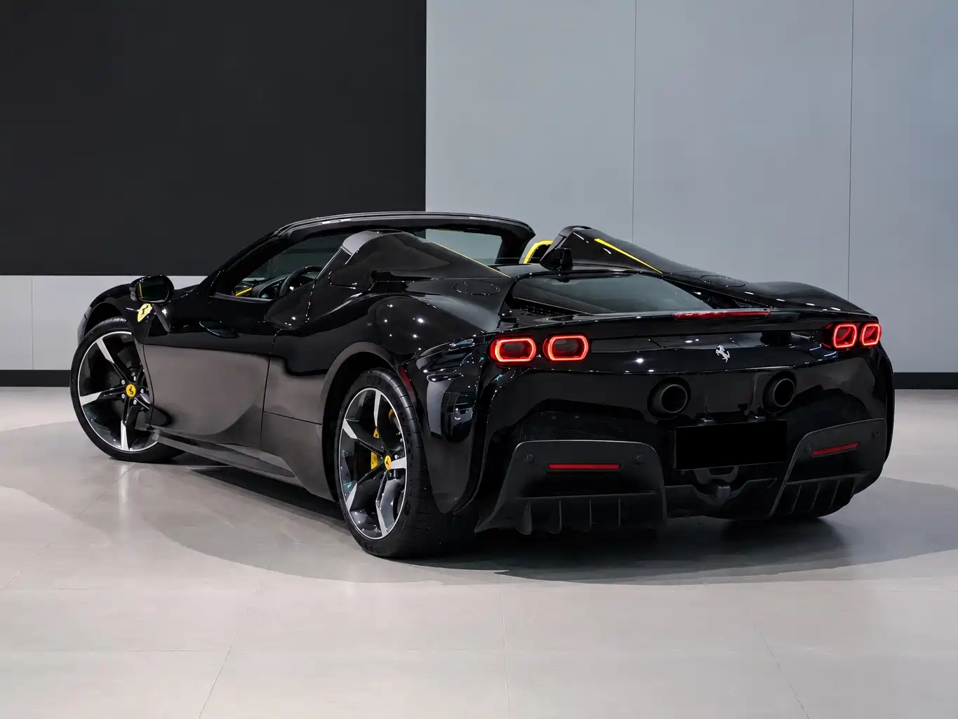 Ferrari SF90 2023 2021 3.9T V8 Spider