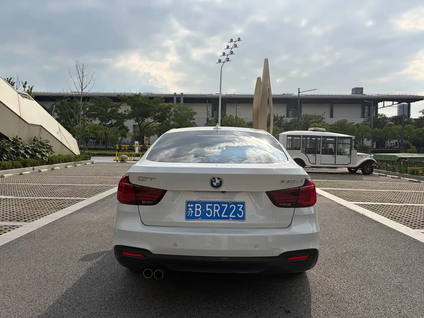 BMW 3 Series GT 2021 2020 320i M Sport Package