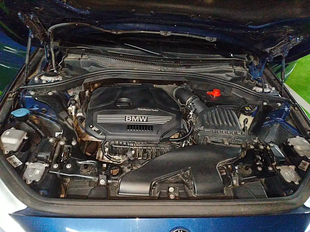 BMW 1 Series 2021 120i M Sport Shadow Edition фото 11