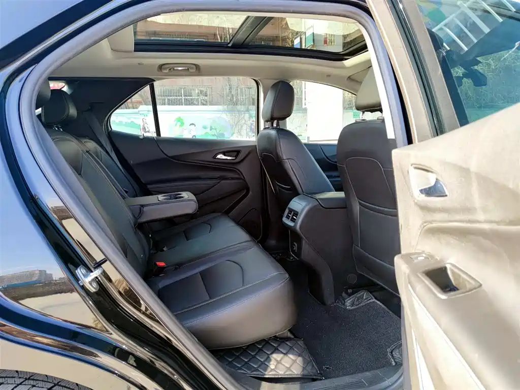 Chevrolet Equinox 2019 535T Auto Galloping Edition China V фото 11