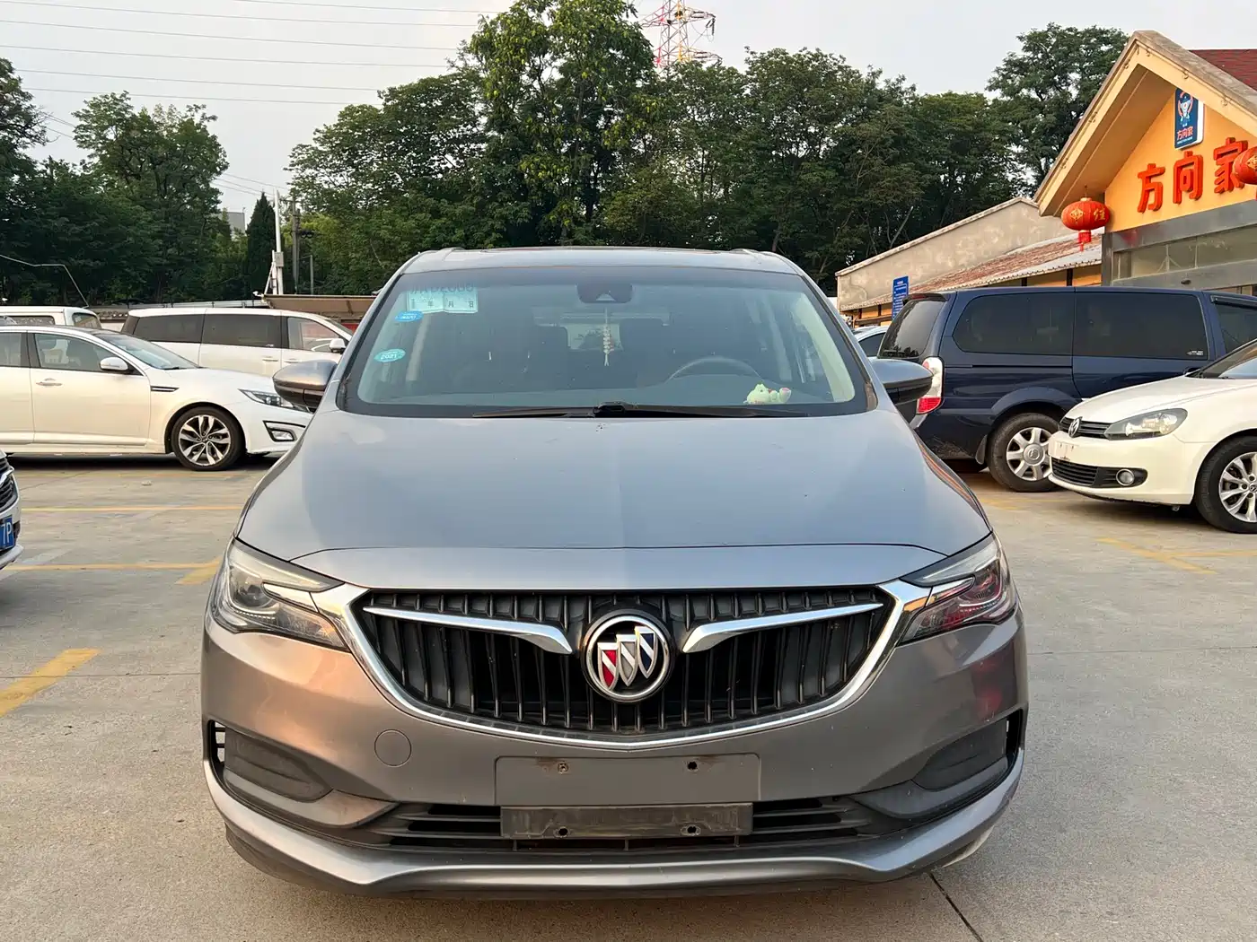 Buick GL6 2018 18T 6-Seater Luxury фото 2