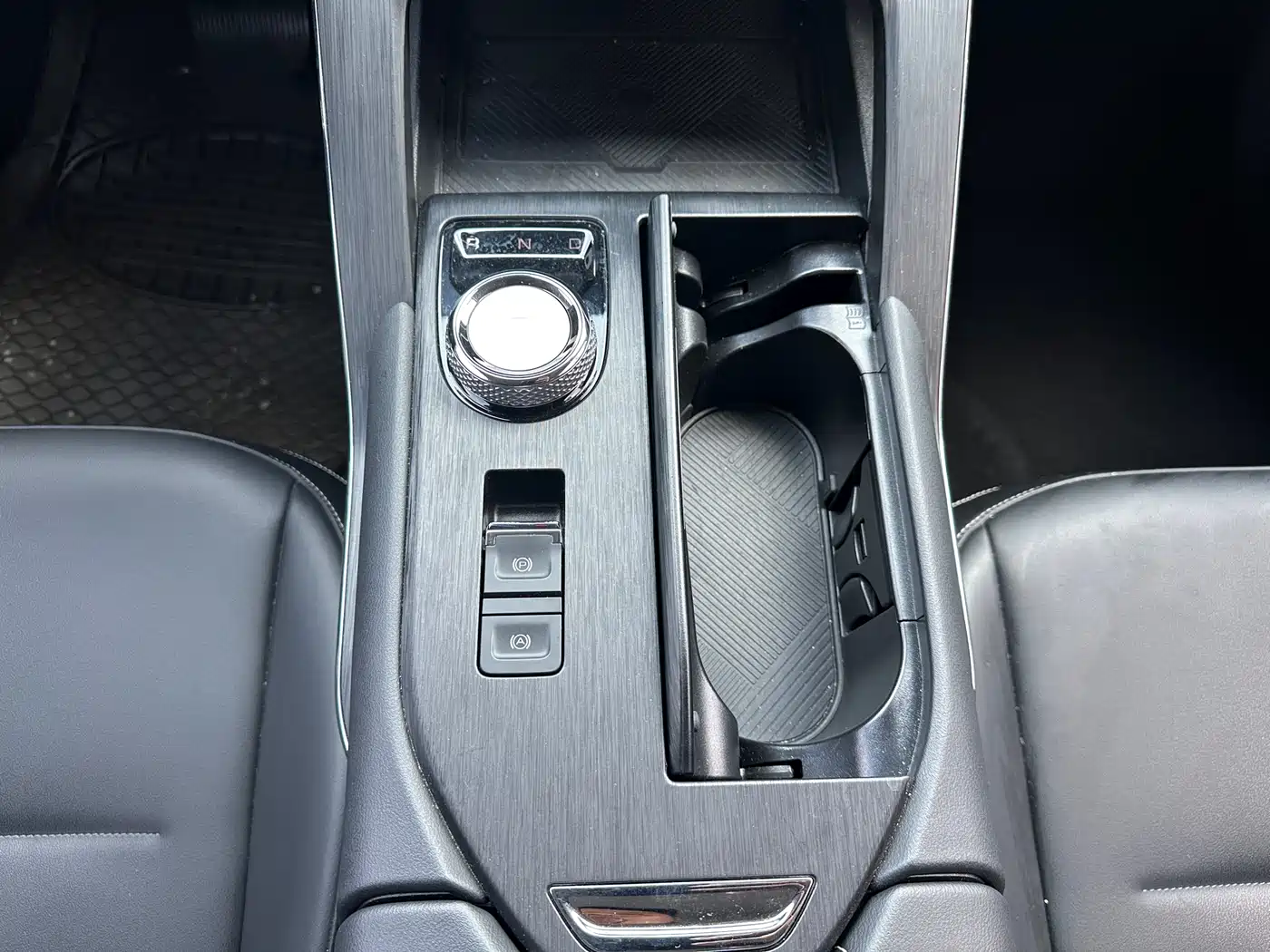 Haval H6 New Energy 2023 DHT-PHEV 110KM Joy Ride Edition фото 18