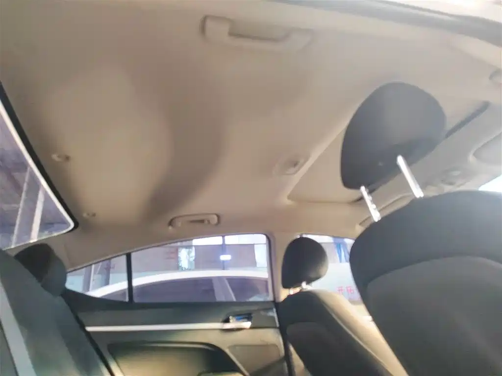Hyundai Elantra 2016 Model 1.6L Automatic Smart Elite фото 21
