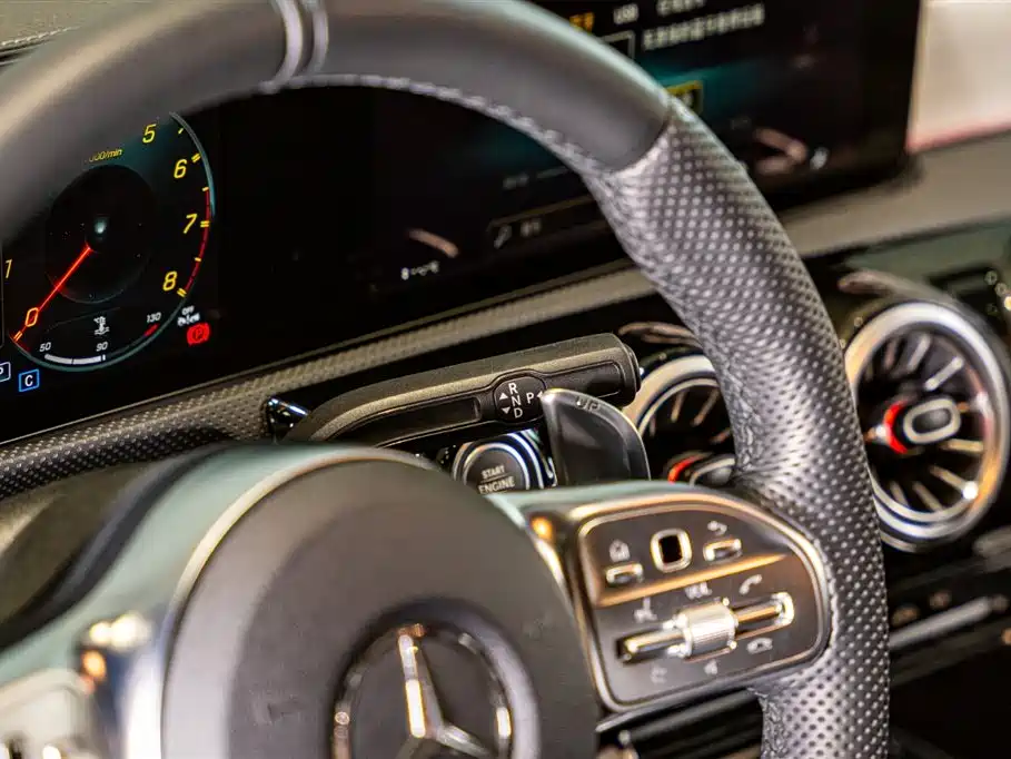 Mercedes-Benz A-Class AMG (Import) 2023 AMG A 35 4MATIC Sun Edition фото 13