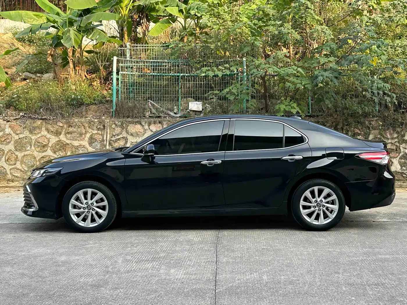 Toyota Camry 2021 2.0G Luxury Edition фото 3