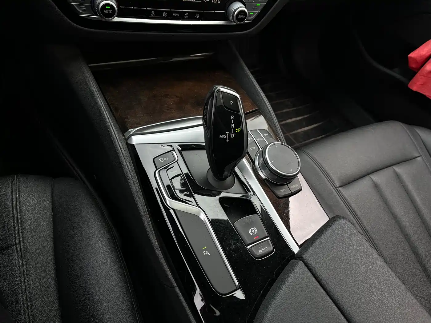 BMW 5 Series 2018 525Li Luxury Package фото 10