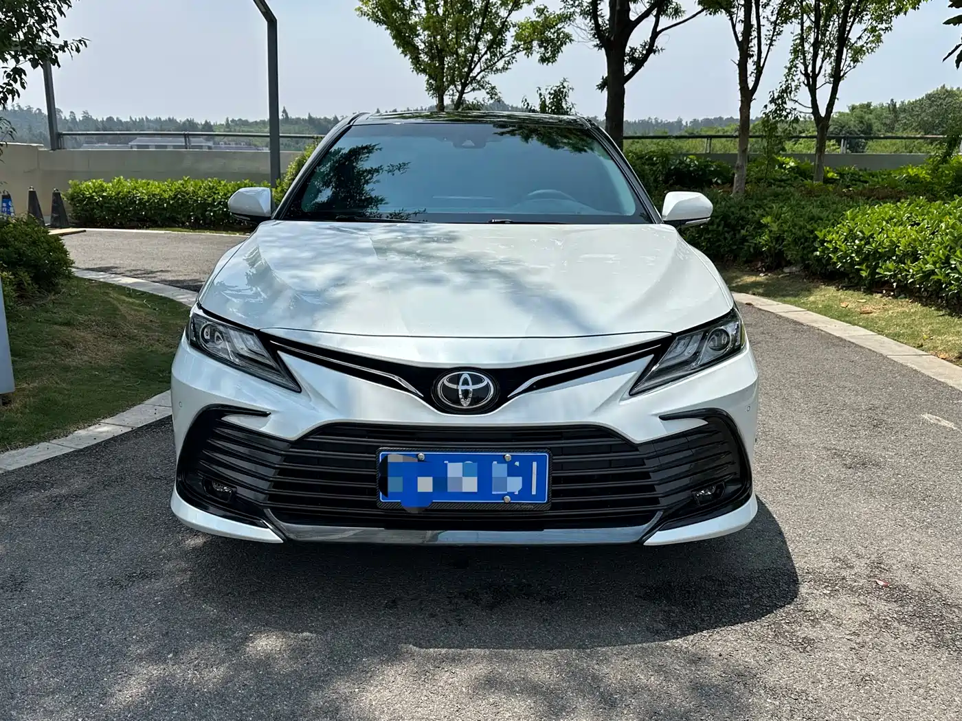 Toyota Camry 2023 2.0G Luxury Edition фото 2