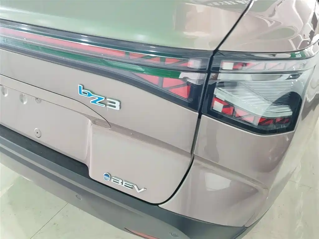 Toyota bZ3 2023 616km Long Range Premium фото 8