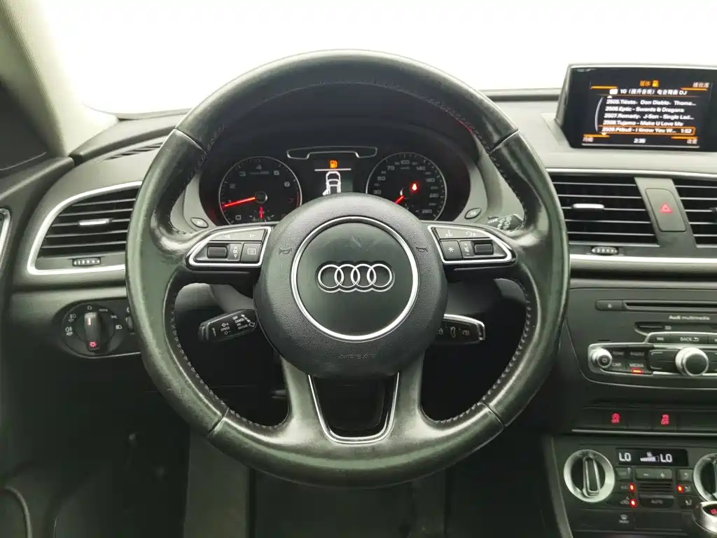 Фото 11 - Audi Q3