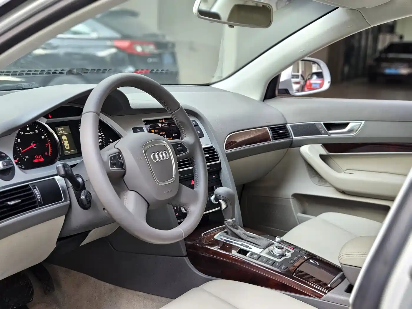 Audi A6L 2011 Model 2.4L Technology фото 19