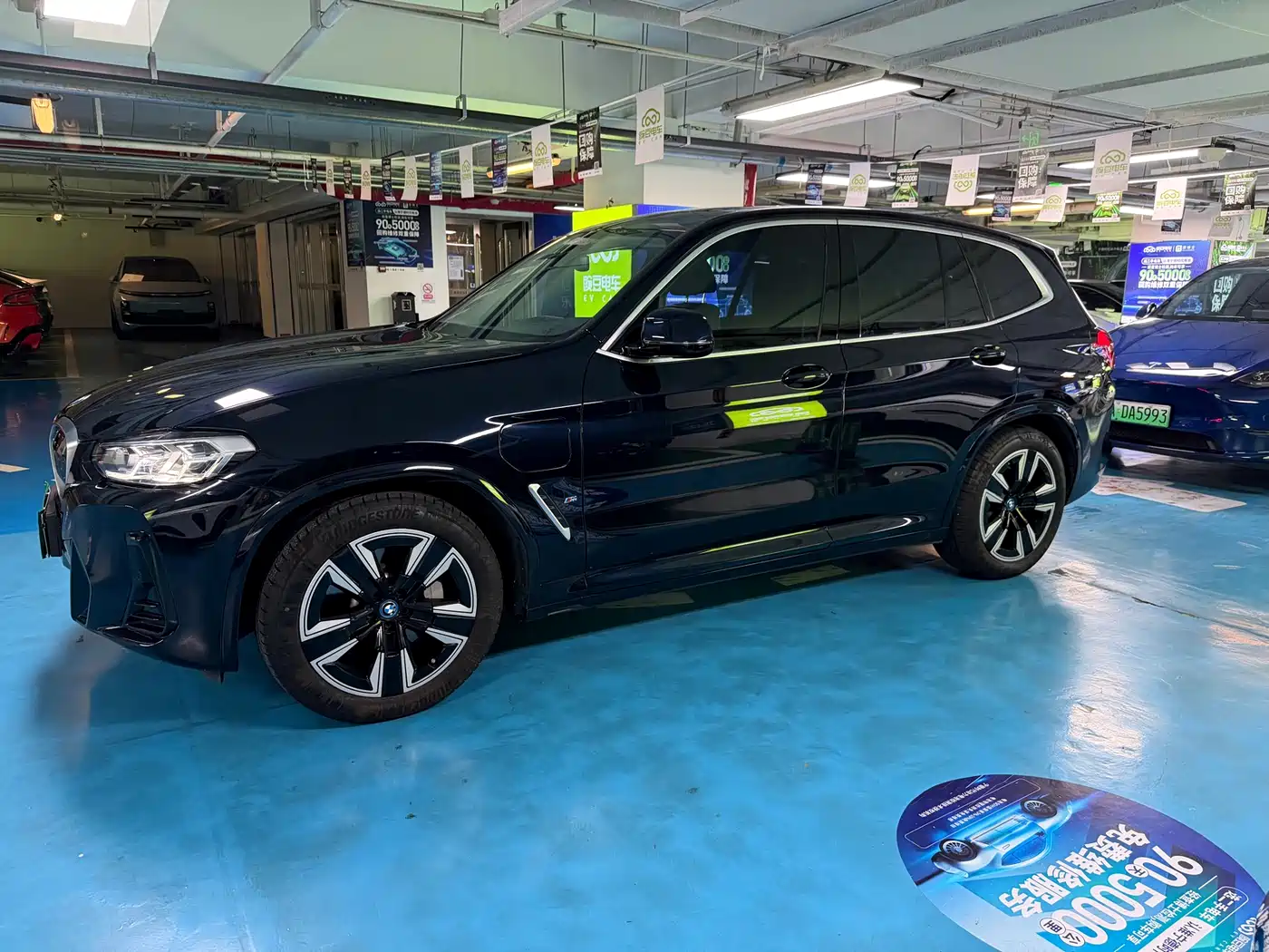 BMW iX3 2022 Leading Edition фото 8