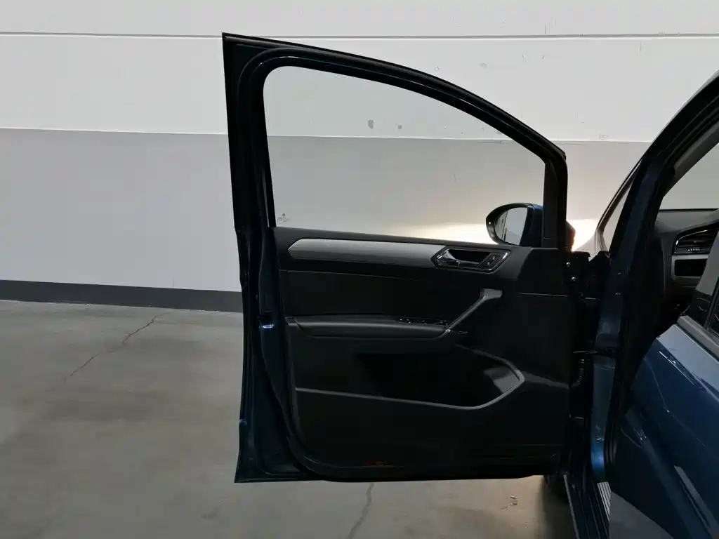 Volkswagen Touran 2018 2018 Touran L 280TSI DSG Comfort 7-seater China V