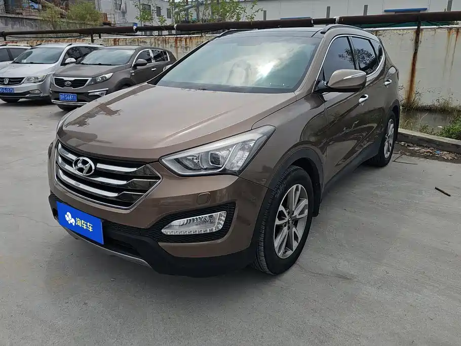 Hyundai Santa Fe 2013 2013 Facelift 2.4L Automatic 4WD Premium