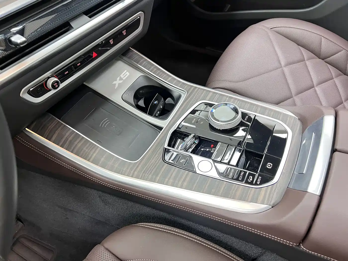 BMW X5 2025 Model xDrive 40Li M Sport Blackout Package фото 28