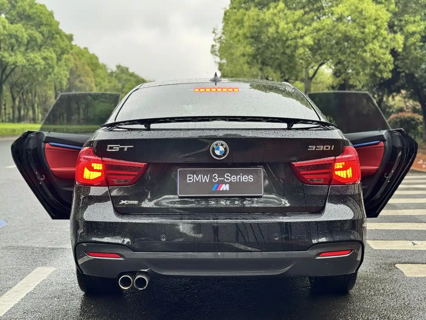 BMW 3 Series GT 2018 330i xDrive M Sport фото 8