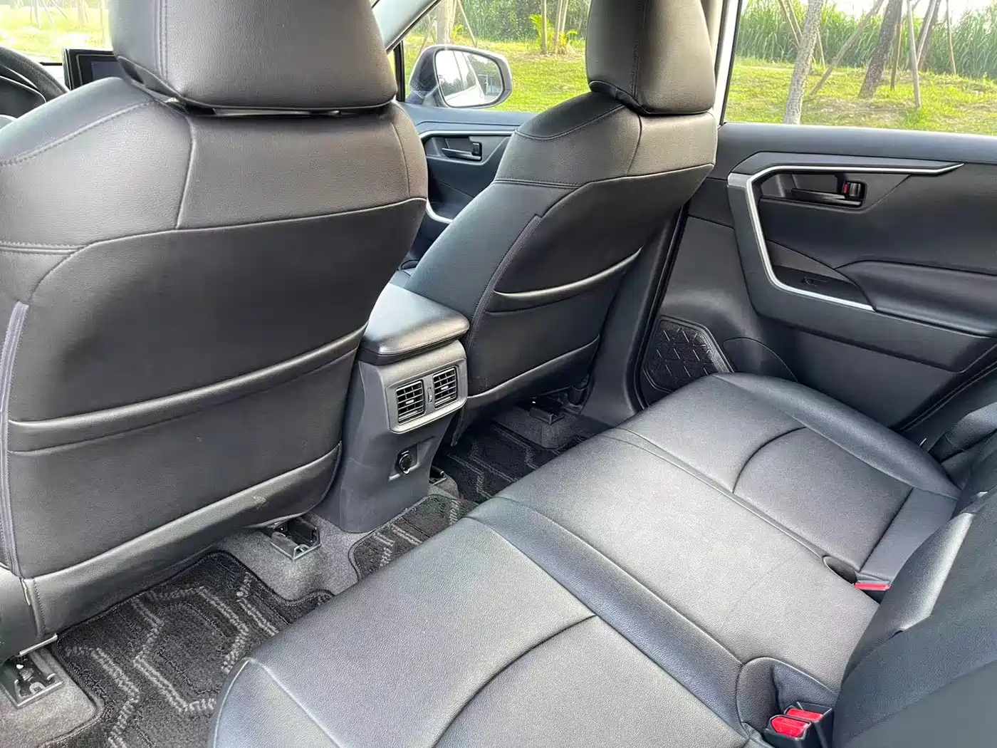 Toyota RAV4 Rongfang 2022 2.0L CVT 2WD Urban Edition фото 21