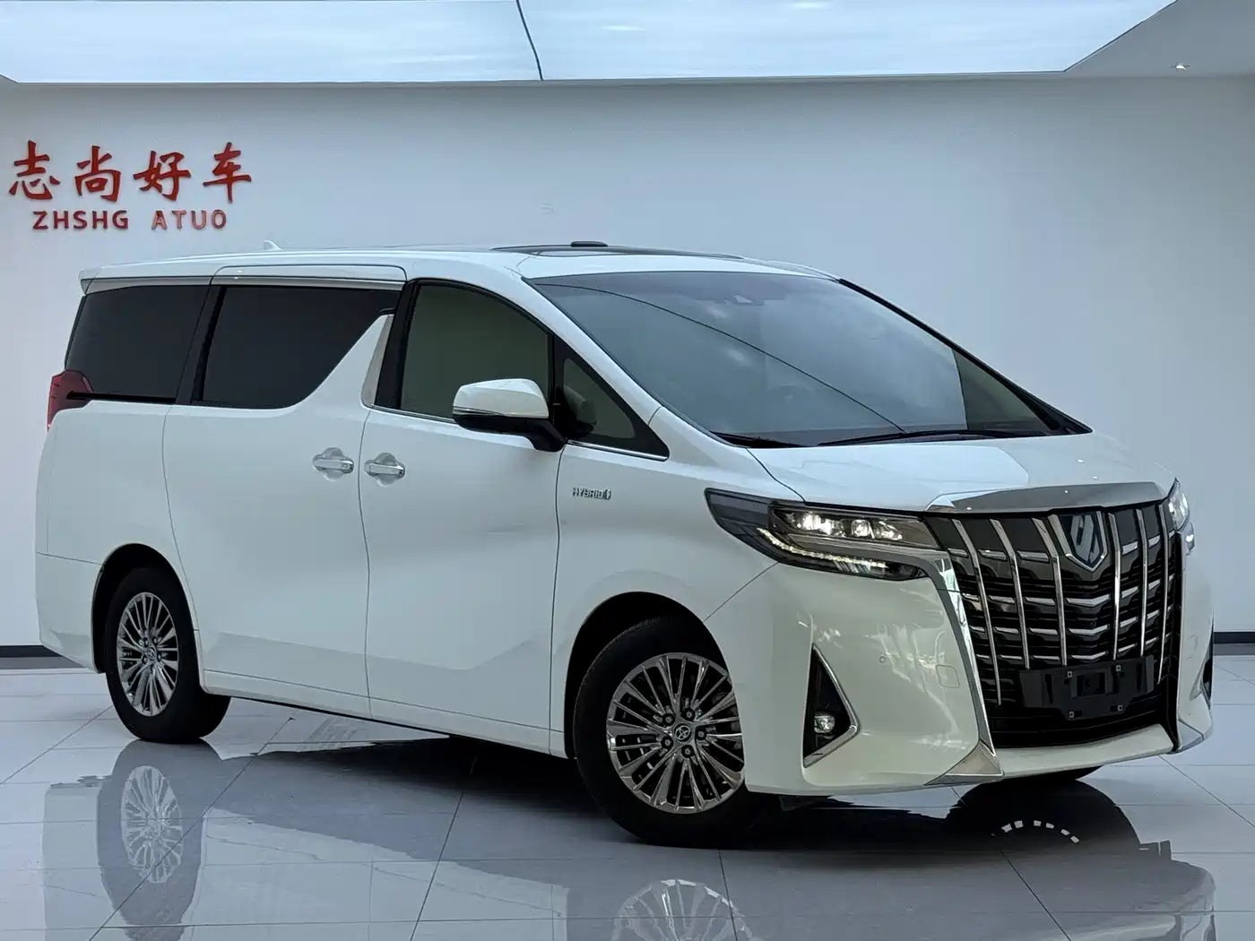 Toyota Alphard 2021 Hybrid 2.5L Premium фото 3