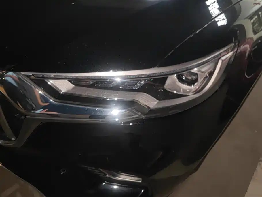 Hongqi HS5 2022 Facelift 2.0T Smart Flag Enjoyment Edition фото 5