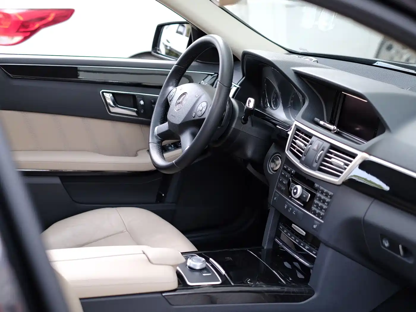 Mercedes-Benz E-Class 2011 E 300 L Fashion Premium фото 35