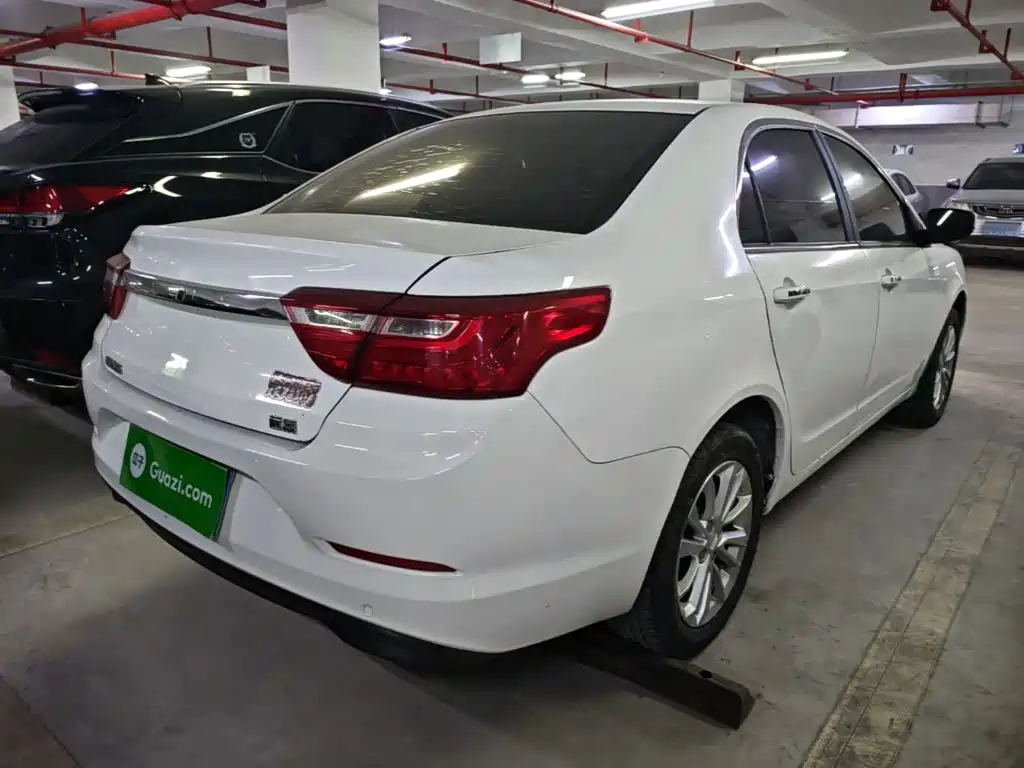 Фото 7 - Geely Vision