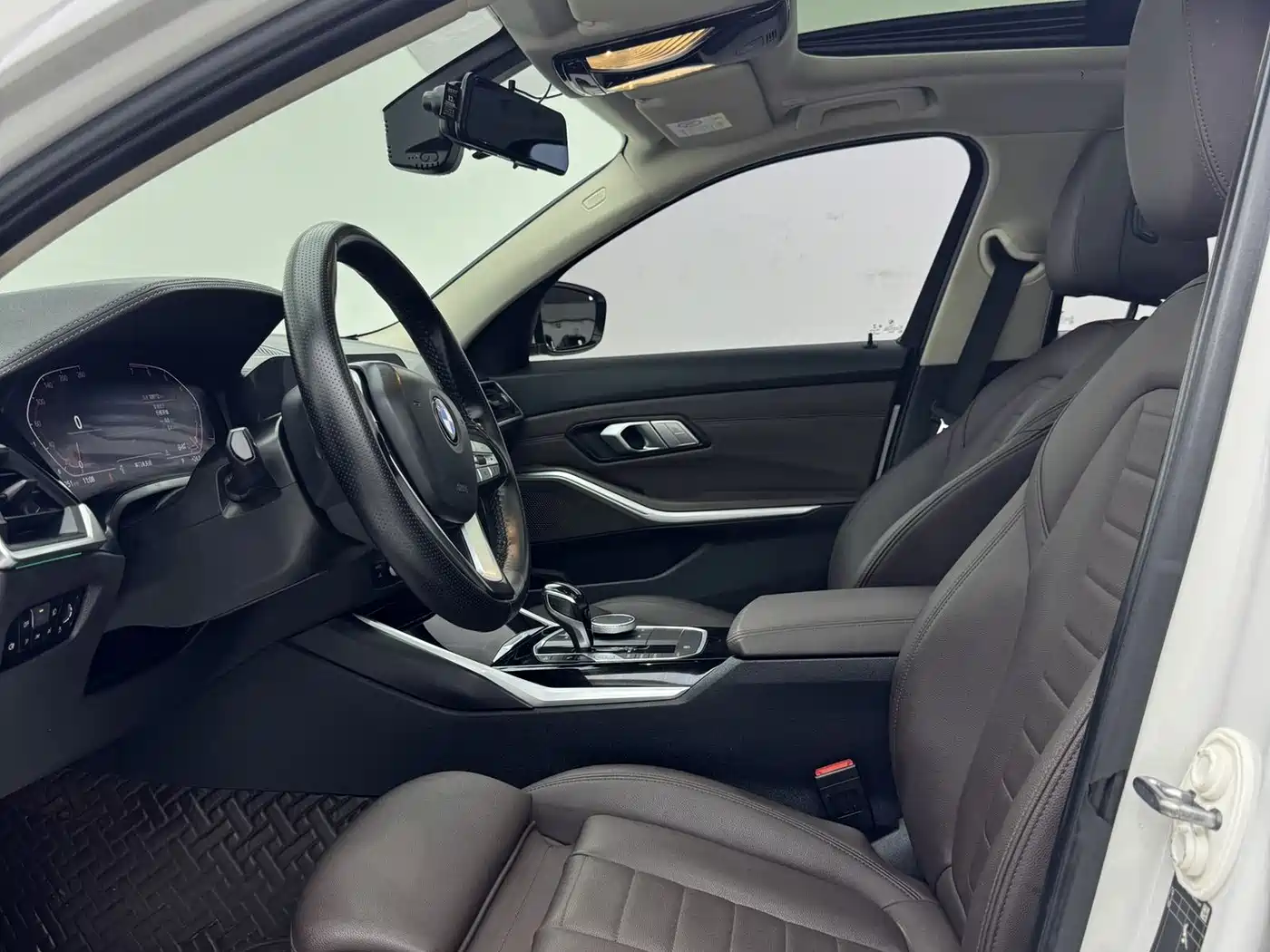 BMW 3 Series 2020 325Li Launch Edition фото 8