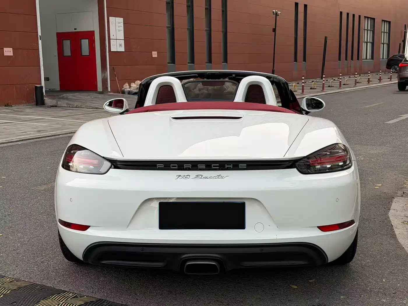 Porsche 718 2016 Boxster 2.0T фото 16