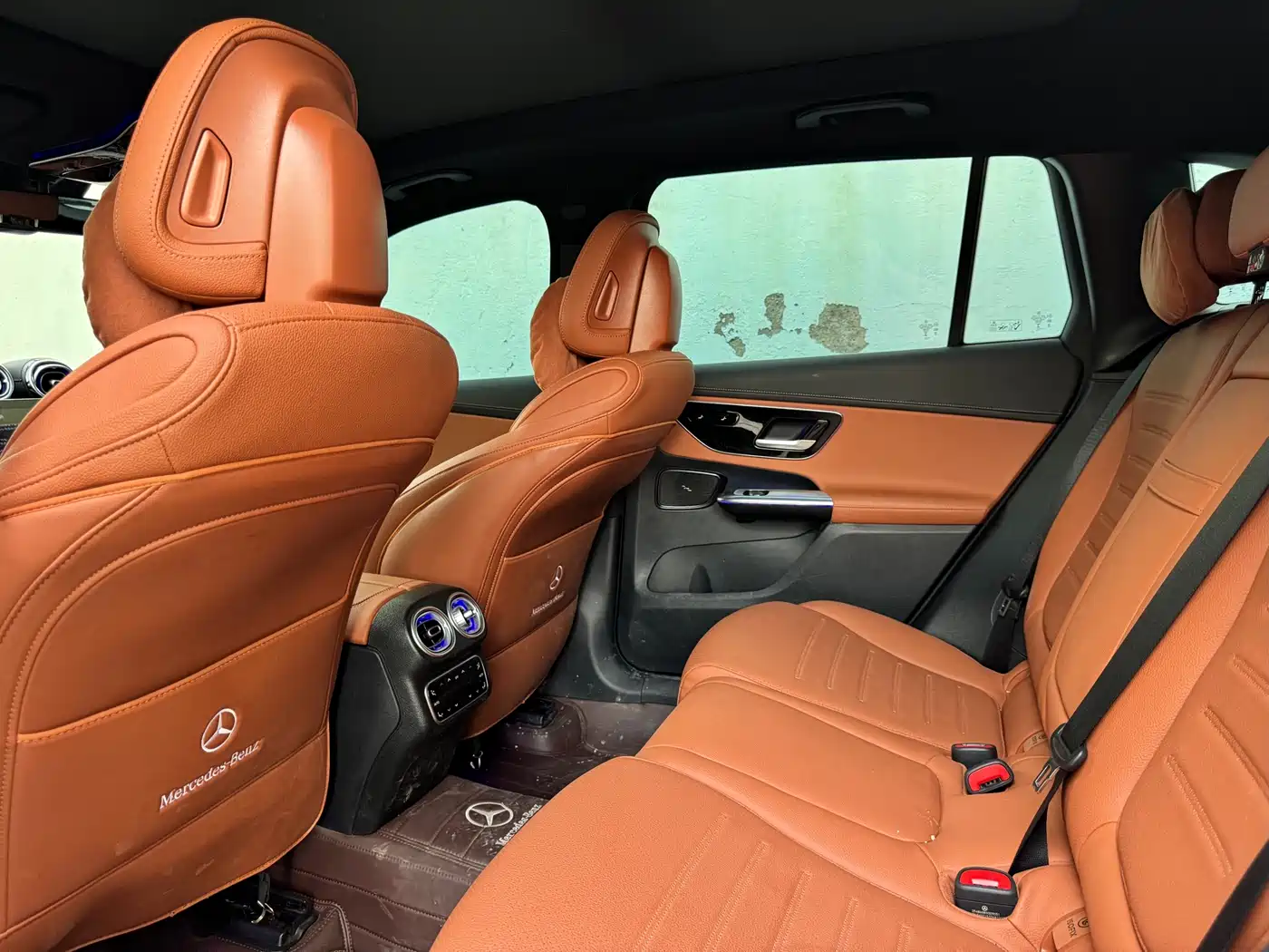 Mercedes-Benz GLC 2024 GLC 260 L 4MATIC Luxury 5-seater фото 9