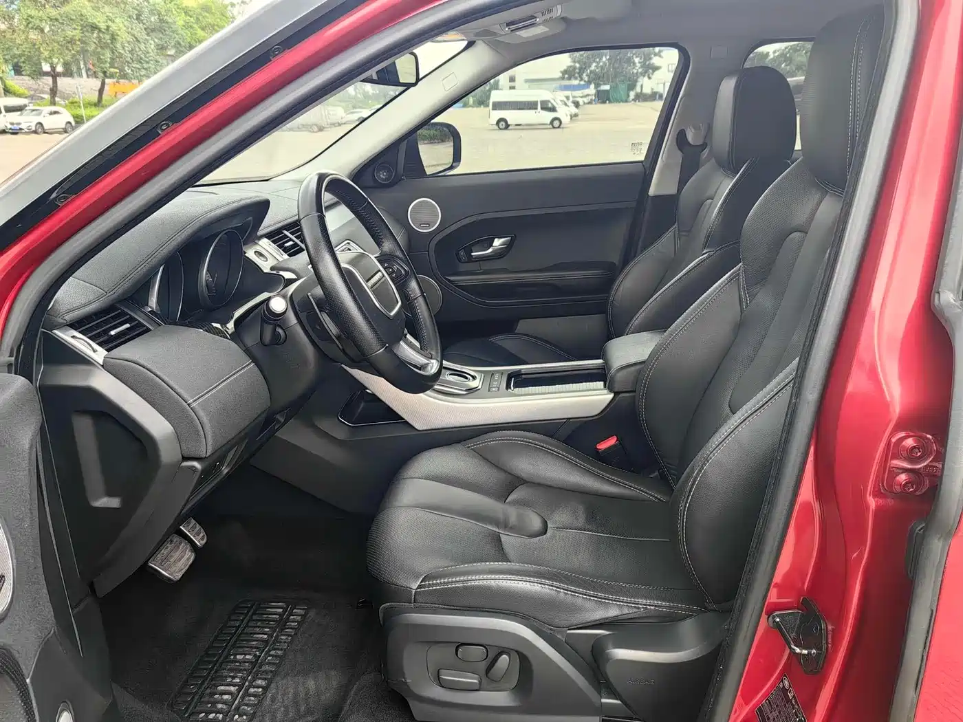 Land Rover Range Rover Evoque (Import) 2013 2.0T 5-door Dynamic Edition фото 8