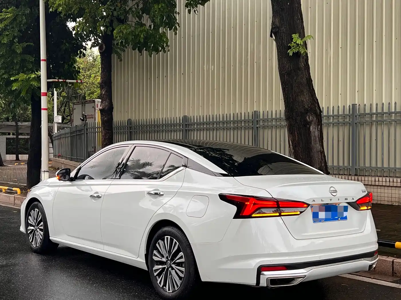 Nissan Teana 2025 2022 2.0L XL-Upr Premium Edition