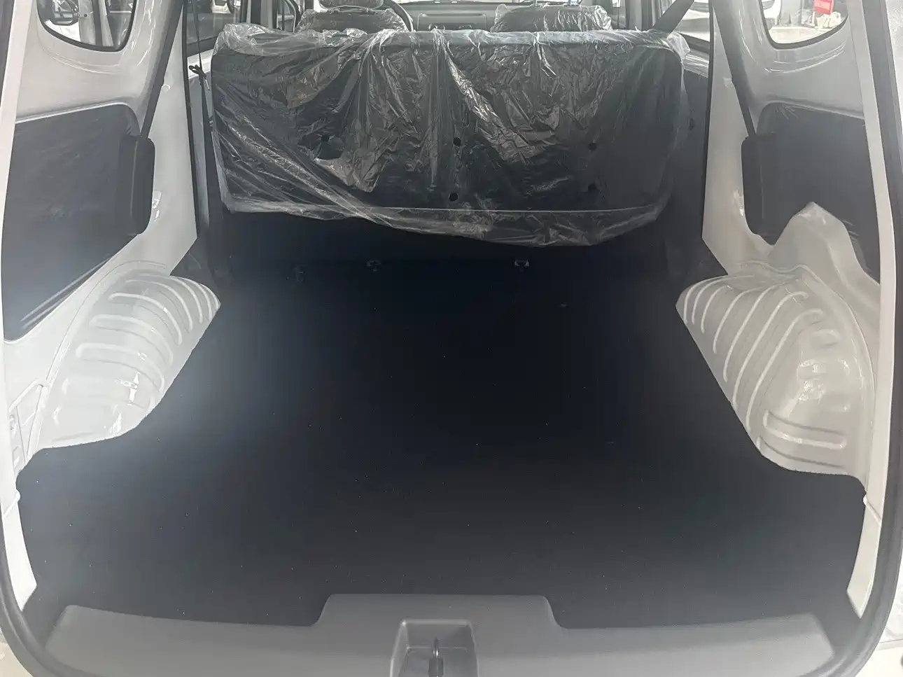 Wuling Motors Wuling Hongguang New Energy 2026 2024 Pure Electric 300KM Standard