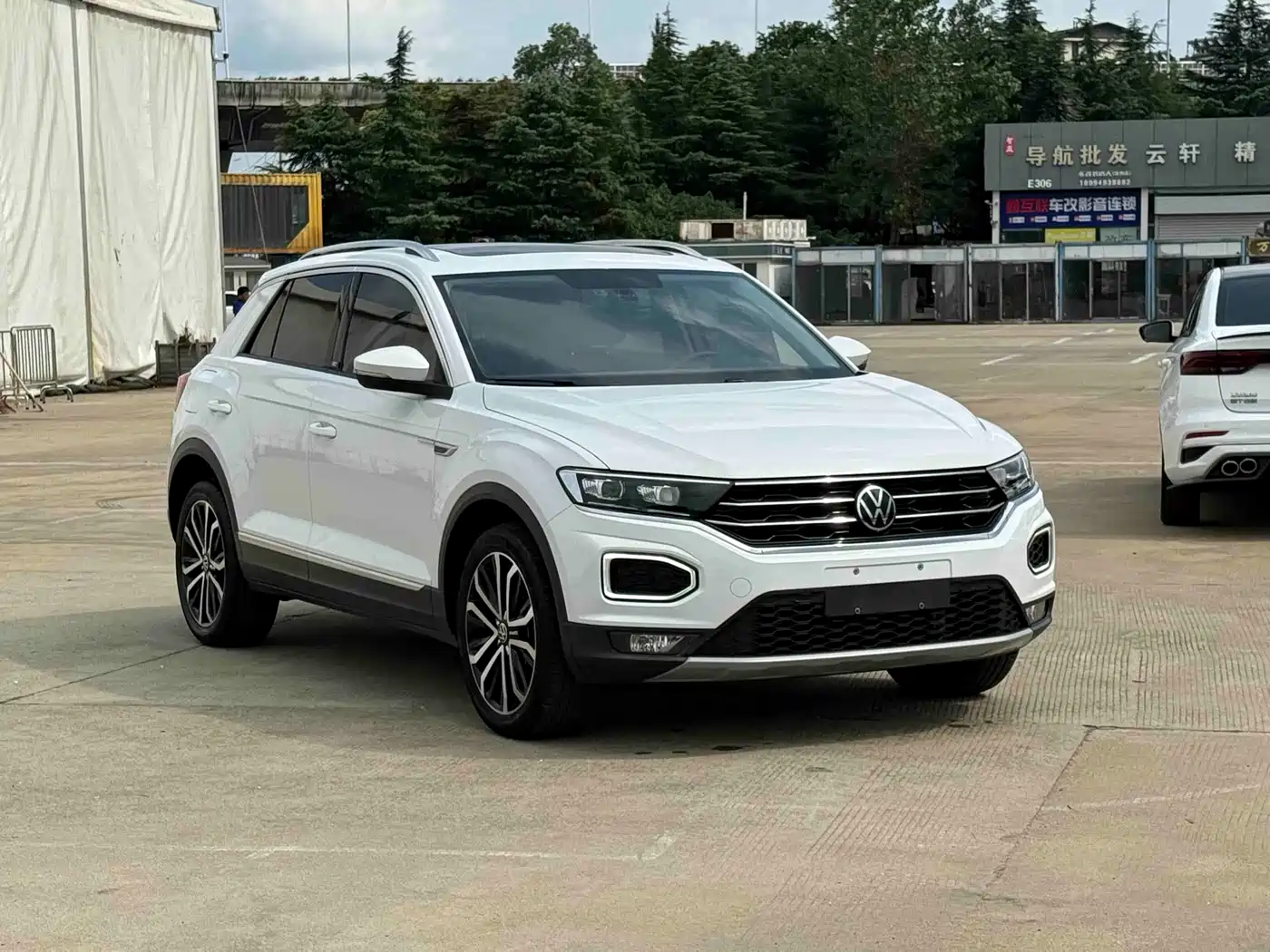 Volkswagen T-Roc, миниатюра 3