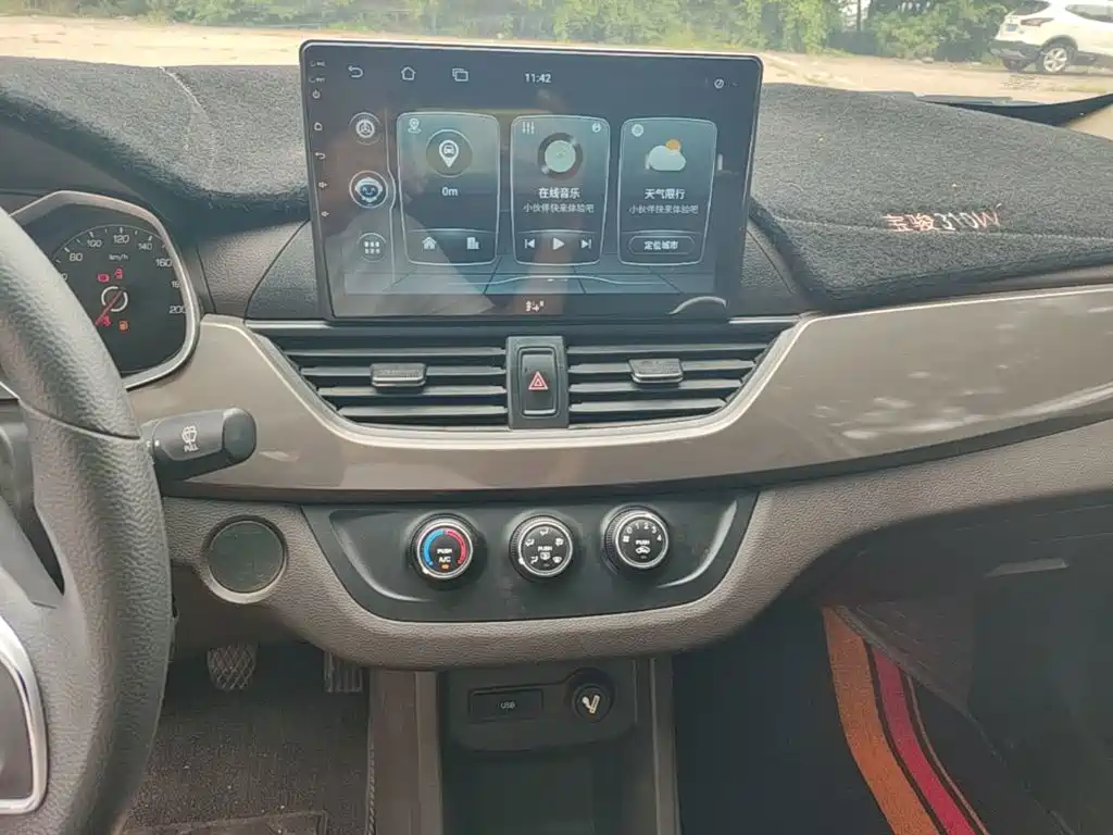 Baojun 310W 2018 2017 1.5L Manual Comfort China V