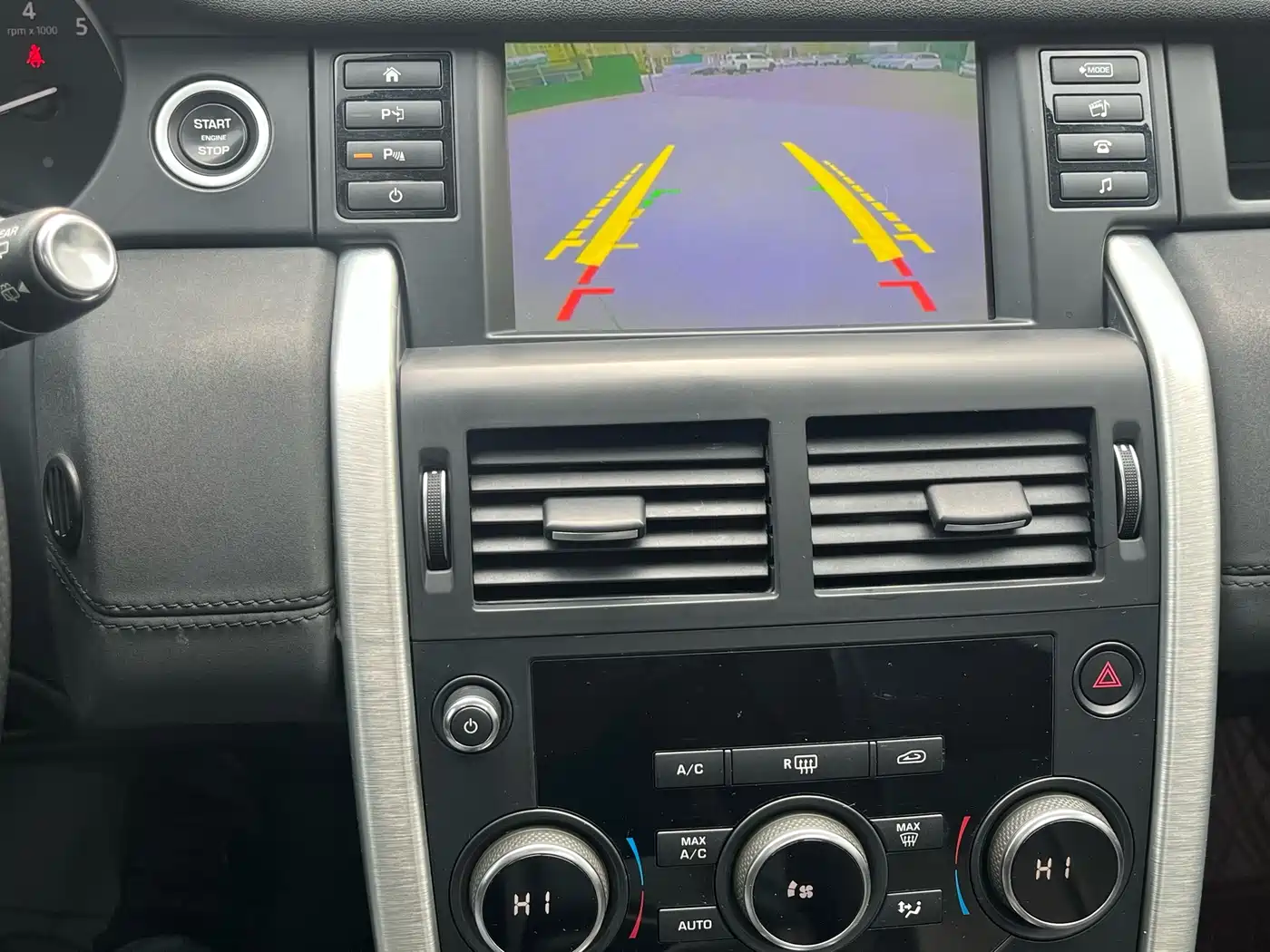 Land Rover Discovery Sport 2018 240PS SE Edition фото 11