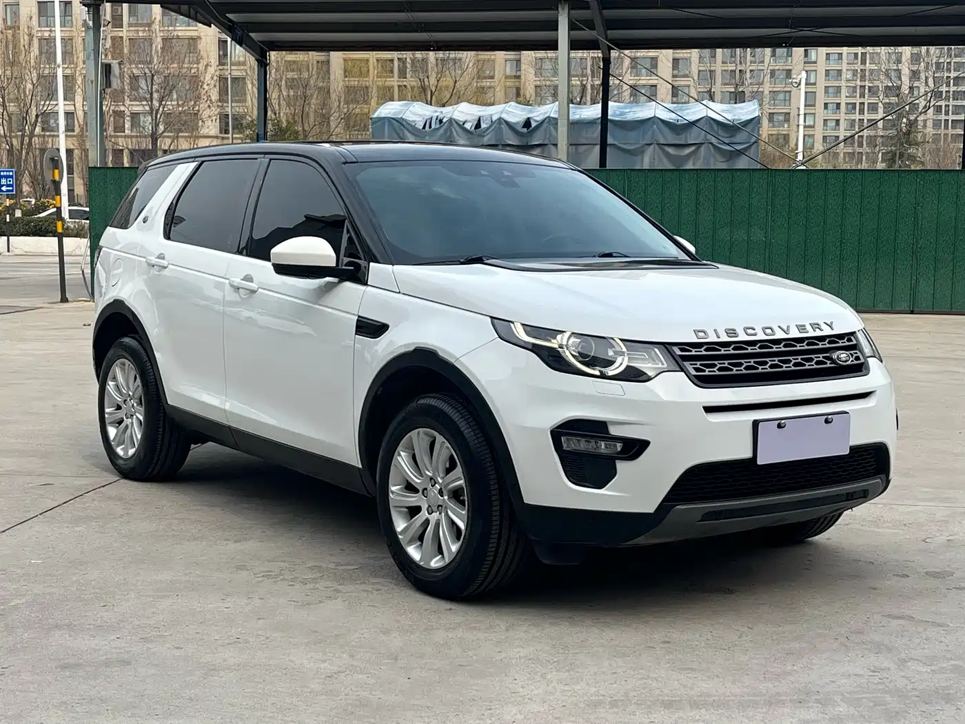 Land Rover Discovery Sport 2018 240PS SE Edition фото 8