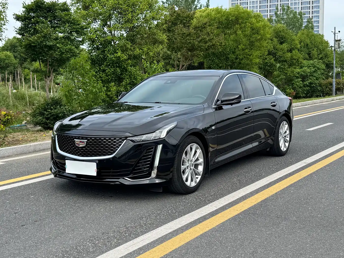 Cadillac CT5 2023 28T Luxury Style (Standard Edition)