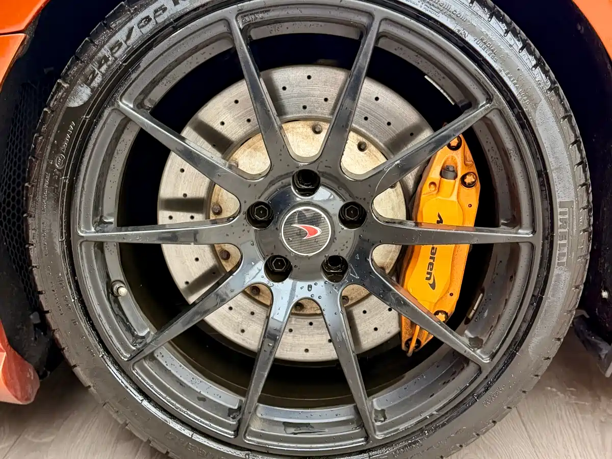 McLaren 625C 2015 3.8T Spider фото 18