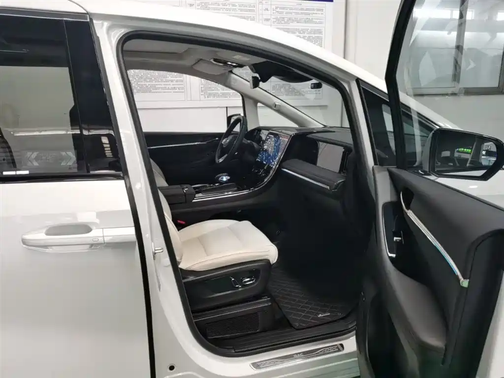 GAC Trumpchi Trumpchi E9 2023 E9 MAX фото 11