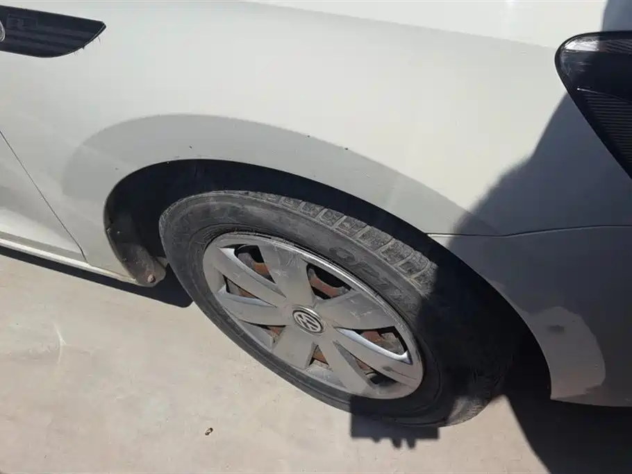 Volkswagen Santana 2015 1.4L Manual Trend Edition фото 6