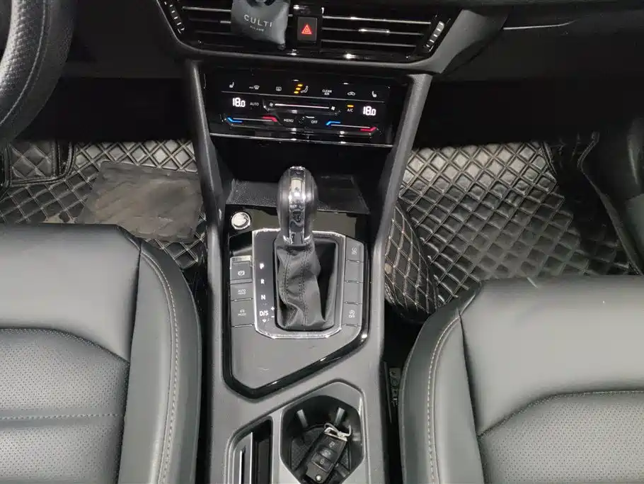 Volkswagen Tharu 2021 330TSI 4WD Luxury Plus фото 16