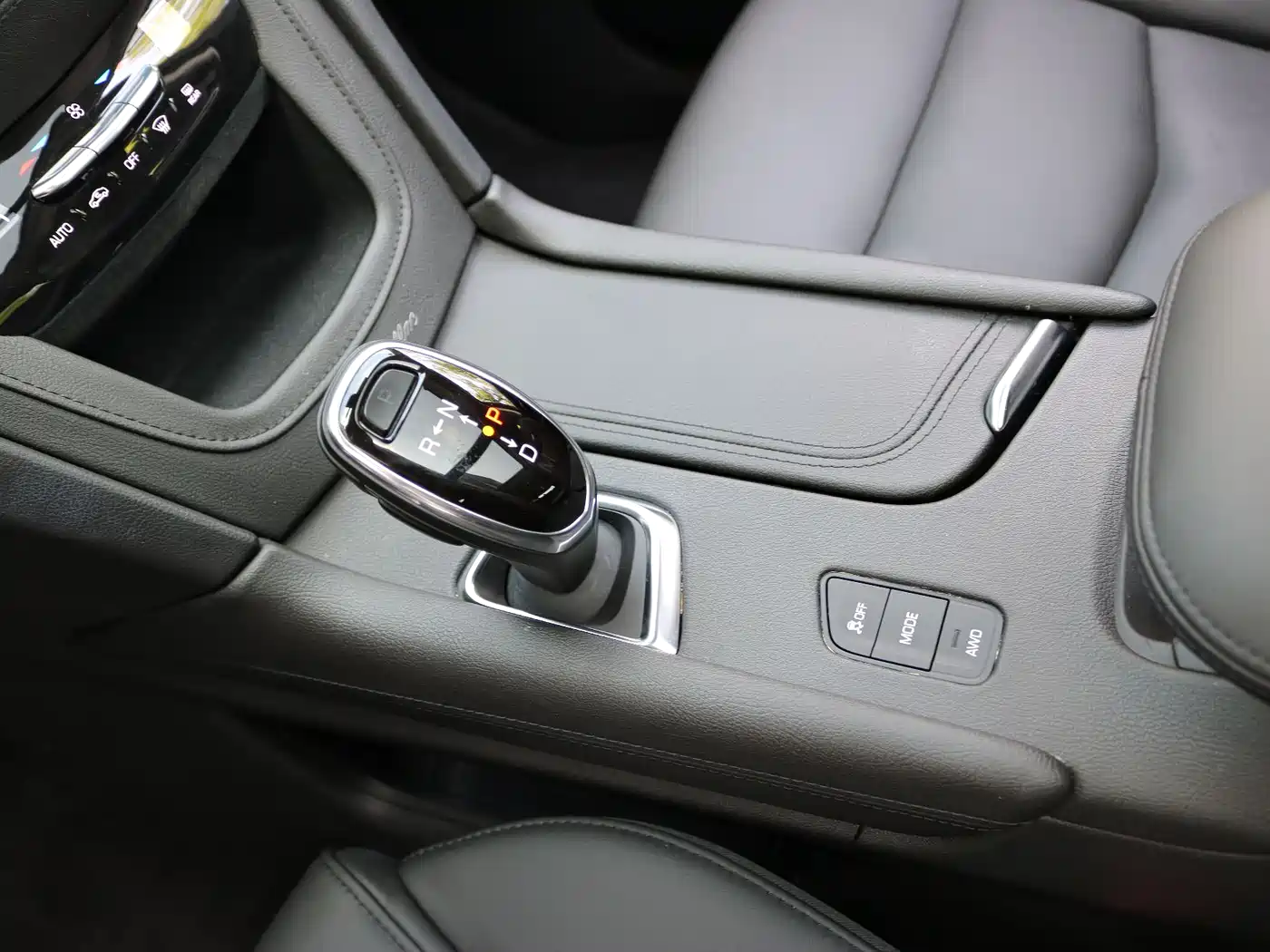 Cadillac XT5 2018 28T 4WD Luxury фото 12