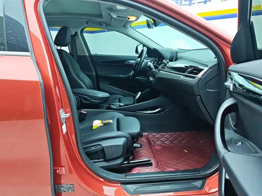 BMW X2 (Import) 2019 sDrive20i M Off-Road Package China VI фото 8