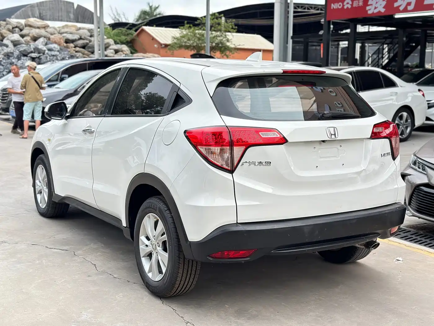 Honda Vezel 2015 2015 1.8L CVT FWD Elite