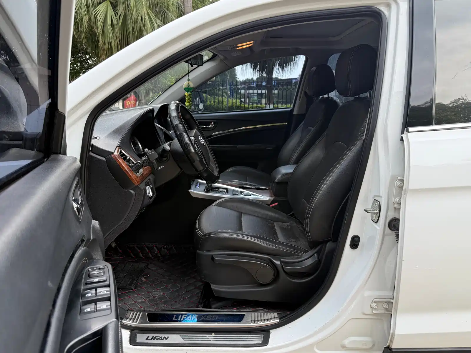 Фото 4 - Lifan X80