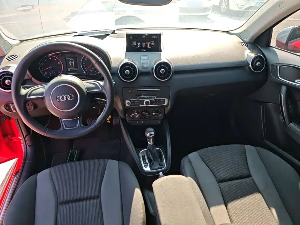 Audi A1 2017 2016 30 TFSI Sportback Design Style Edition