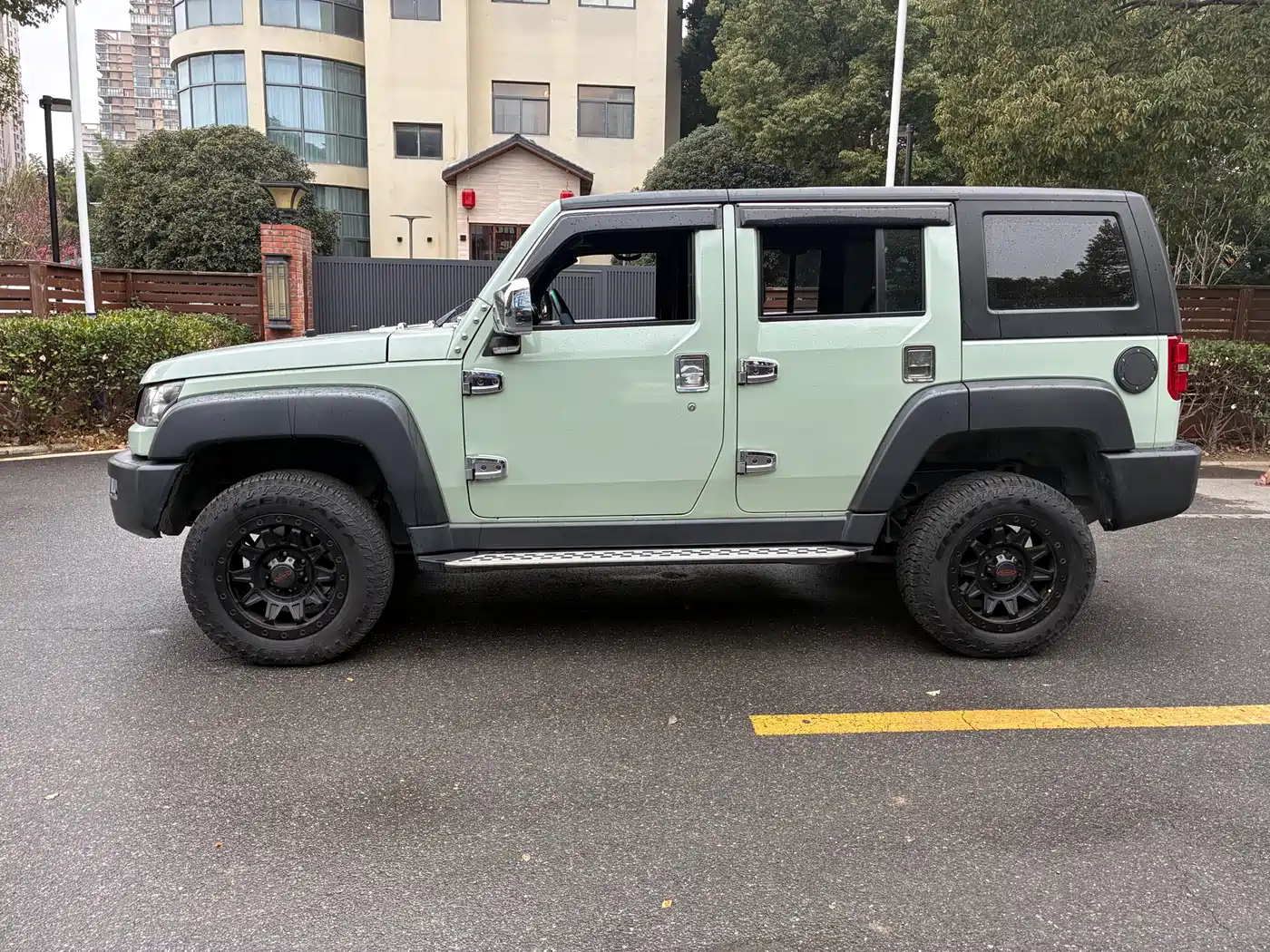 BAIC ORV Beijing Offroad BJ40 2016 Model 40L 2.3T Automatic 2WD Premium фото 3