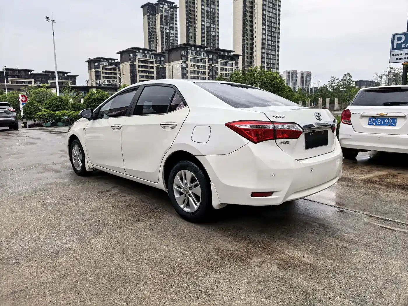 Toyota Corolla 2014 1.6L CVT GL фото 6