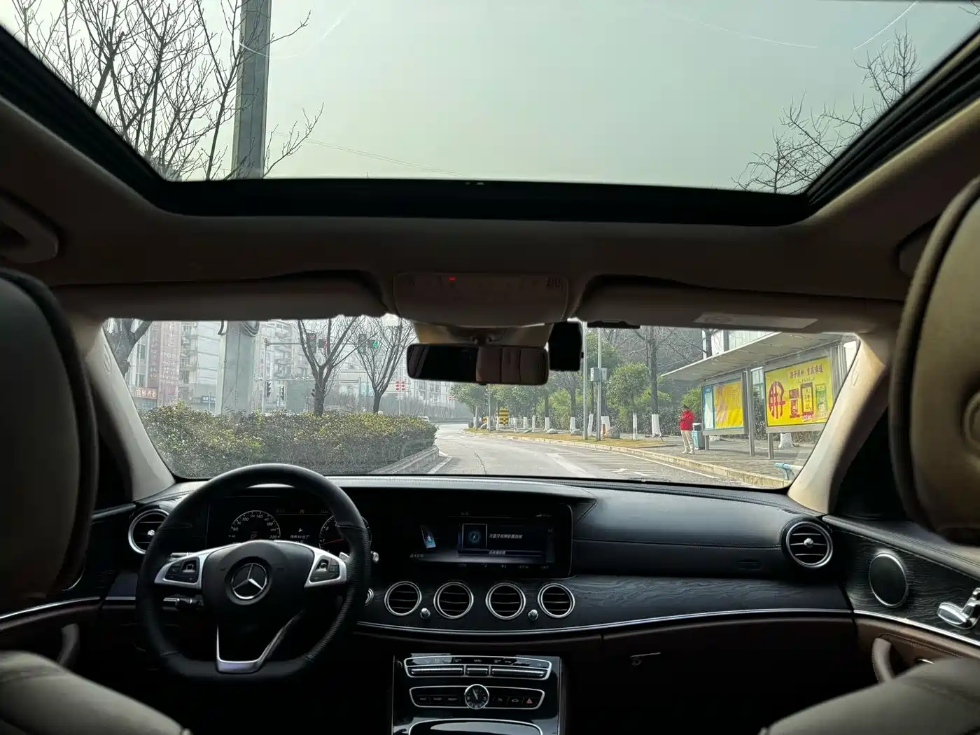 Mercedes-Benz E-Class 2016 E 200 L Sport Type фото 14